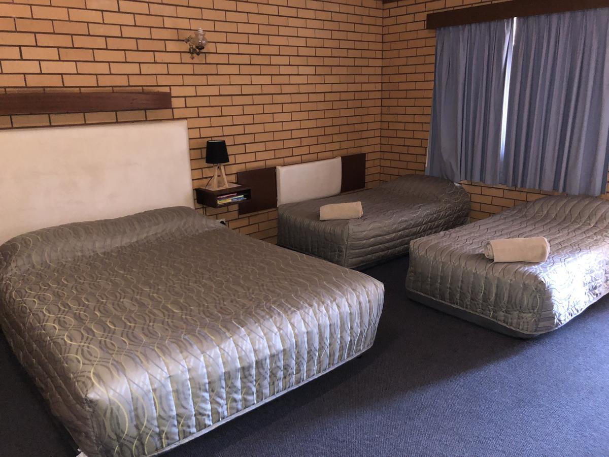 Stockman Motor Inn Narromine Bagian luar foto