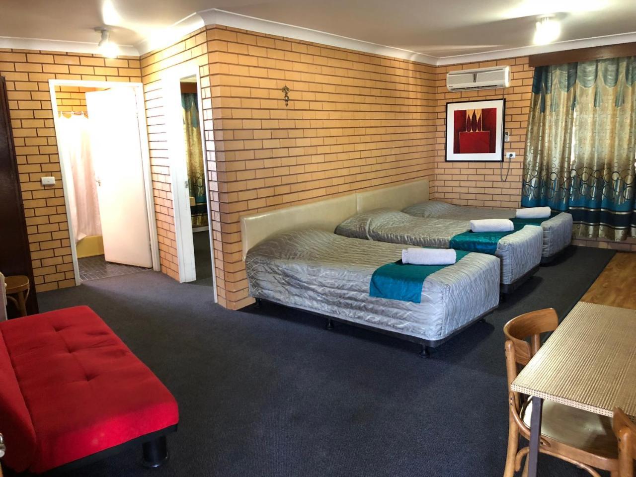 Stockman Motor Inn Narromine Bagian luar foto